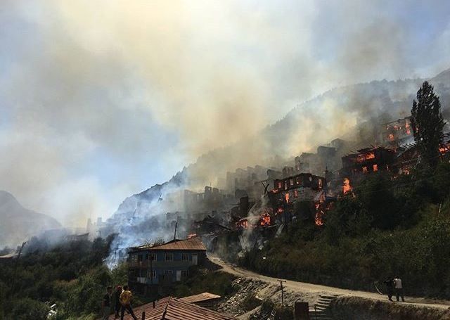 Фото для Произошёл пожар в Цунтинском районе сгорел и мой дом осталась на улице с детьми без ничего