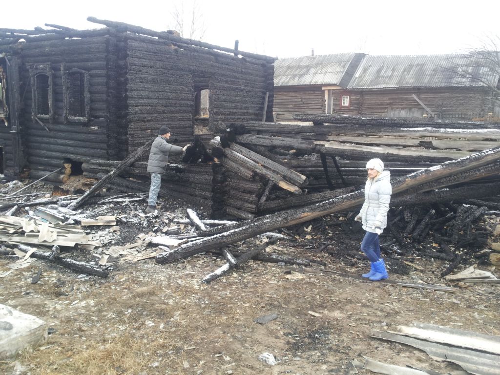 Фото для Сгорел дом в деревне Елино