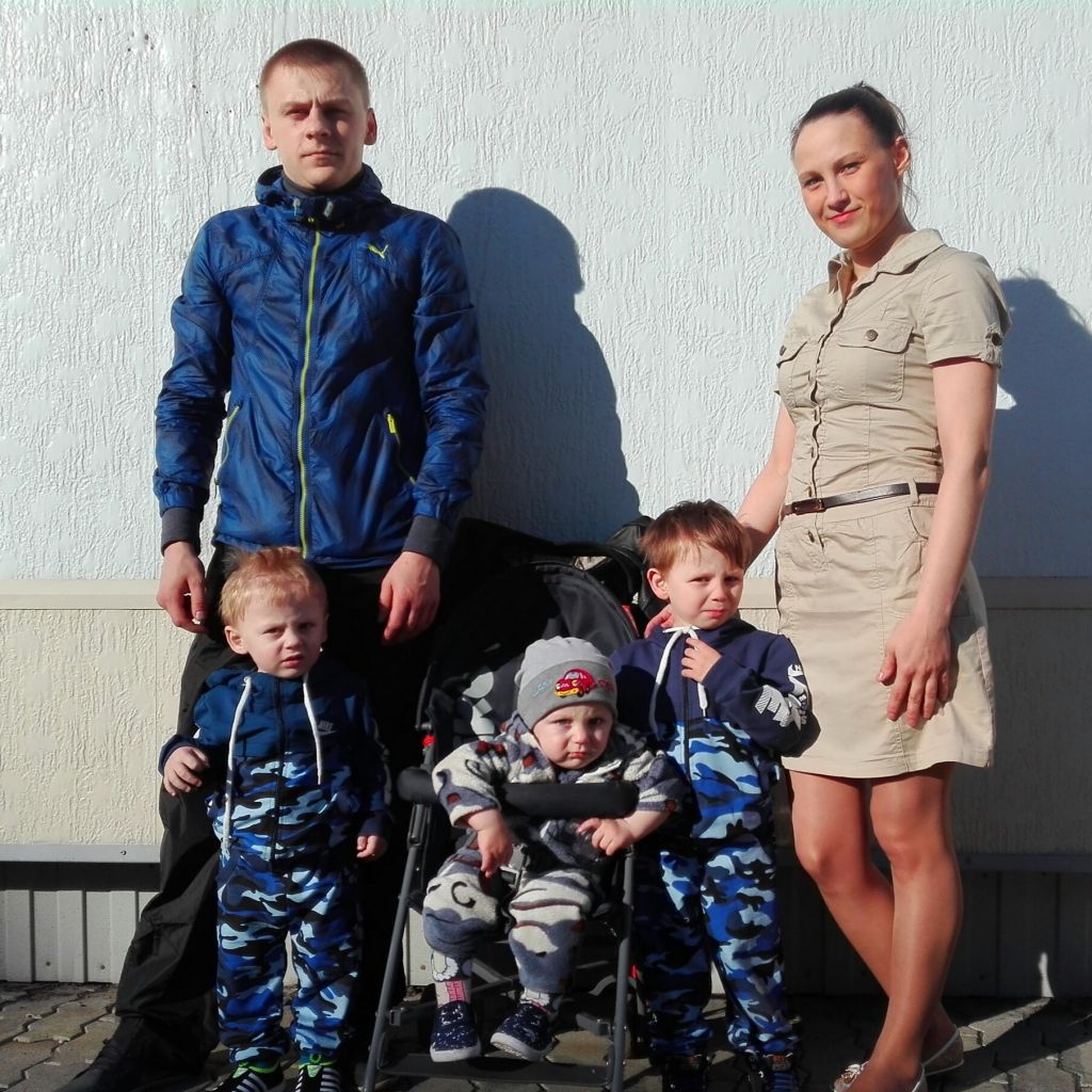 Фото для Молодая многодетная семья