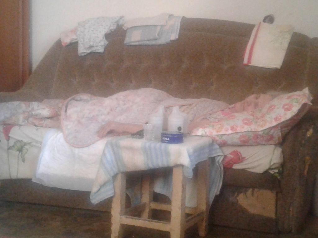 Фото для Моя мама (инвалид первой группы) и я, ее опекун, нуждаемся в помощи