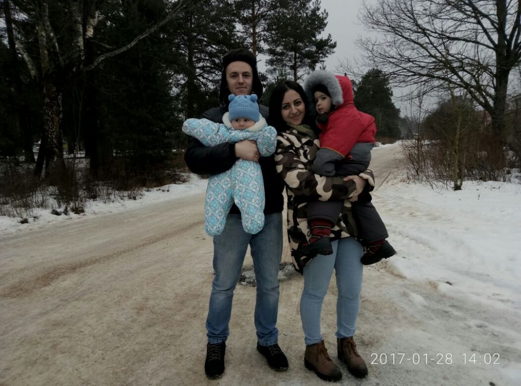 Фото для Помощь молодой семье из четырех человек в трудной жизненной ситуации