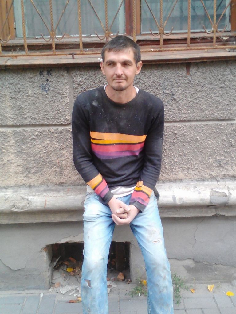 Фото для Ваша помощь нужна бомжу