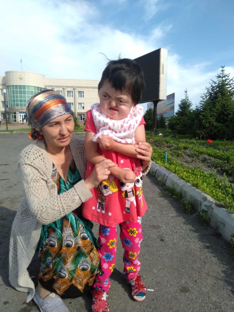 Фото для Нужны деньги на операцию дочери
