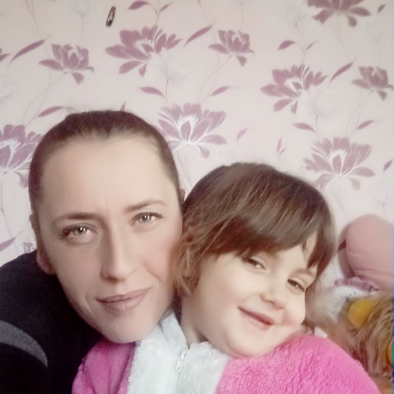 Фото для Осталась с детьми без кормильца и без средств существования