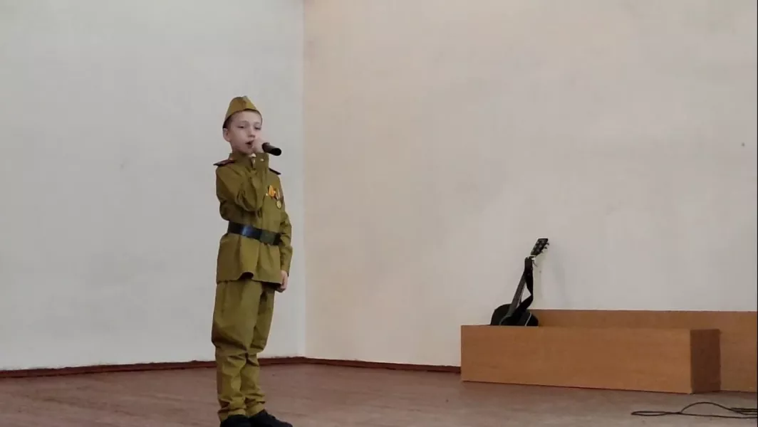 Фото для Крымский Ребенок инвалид помогает военным на СВО, хотя сам нуждается в помощи 
