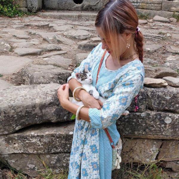 Фото для Одна в Индии. Помощь на жилье+еду
