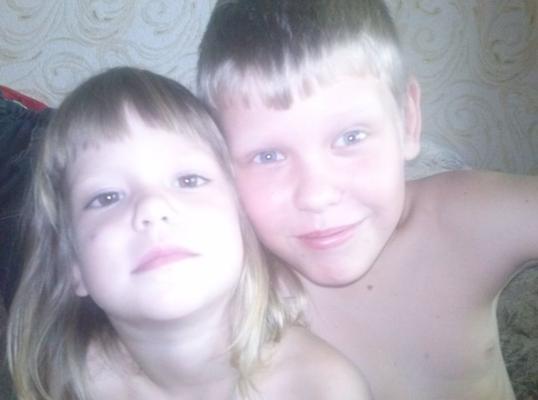 Фото для Осталась с двумя детьми, сама в декретном, средств к существованию не хватает, из Донецка.