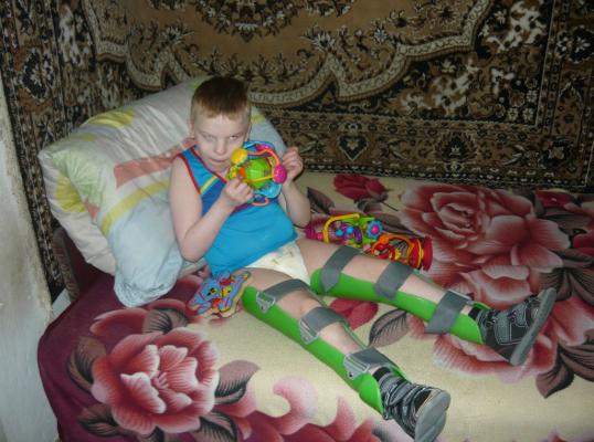 Фото для Шаг за шагом к заветной цели — своими ножками рядом с мамой