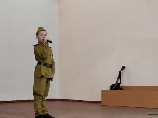 Фото для Крымский Ребенок инвалид помогает военным на СВО, хотя сам нуждается в помощи 